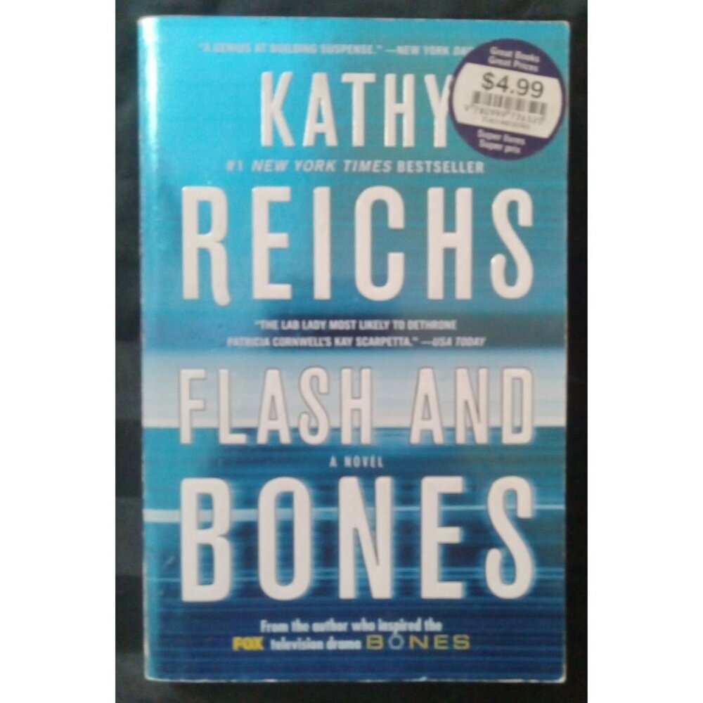 Flash and Bones by Kathy Reichs – YA Thriller PB Temperance Brennan VG+